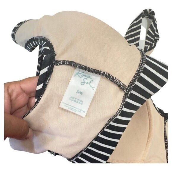 Kona Sol Women 20W  Scoop Neck Swim Bikini Top Black White Stripe Light Padded - Picture 5 of 12